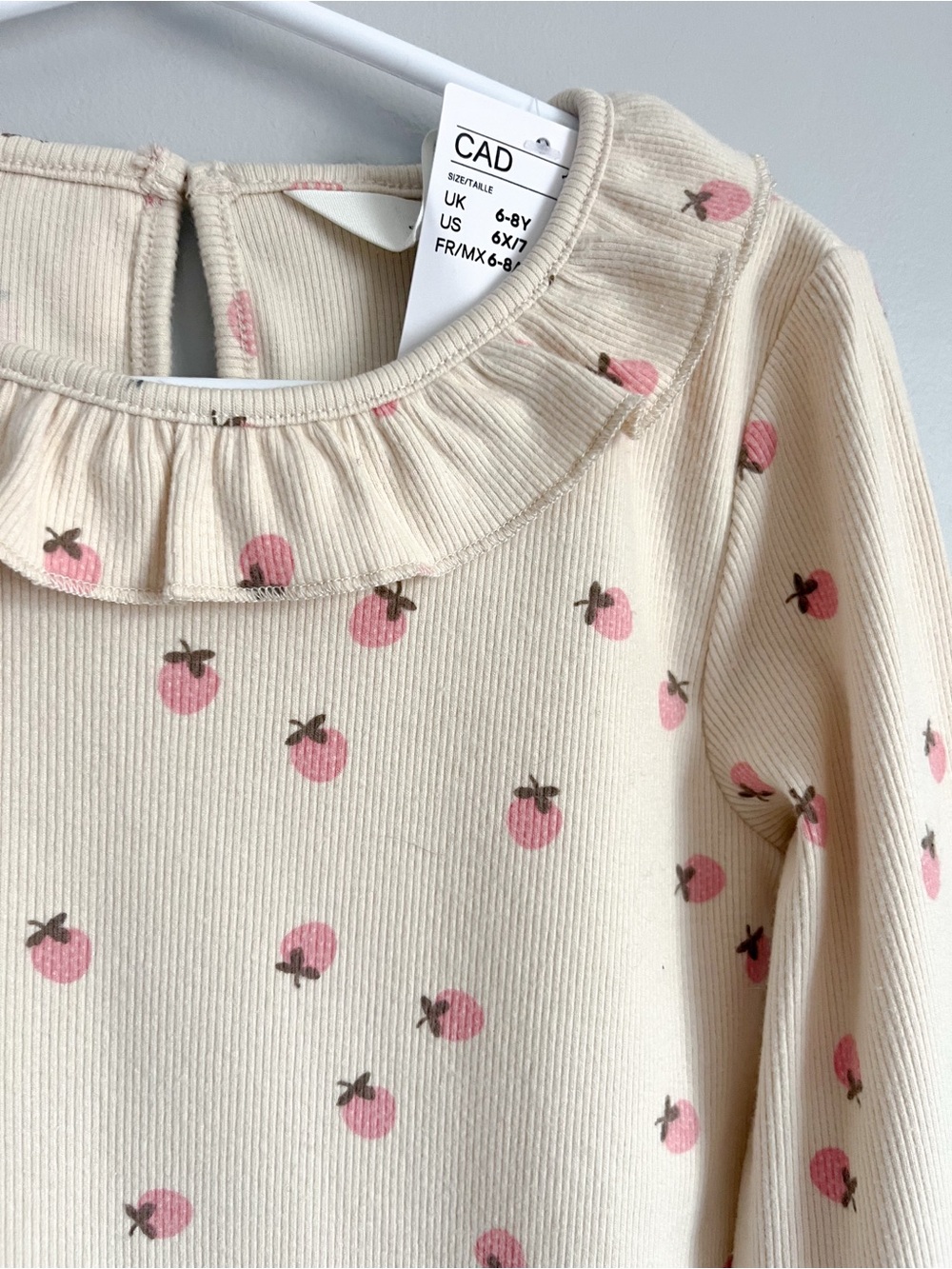 Strawberry print ribbed longsleeve girls shirt - nwt - size 4y to 6y